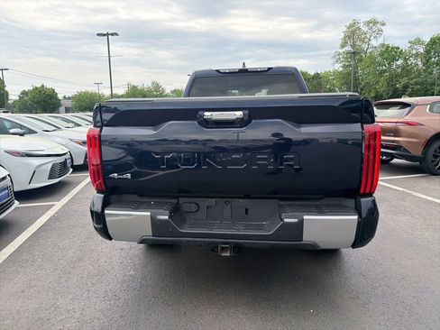 Used 2024 Toyota Tundra Limited AWD/4WD image 7
