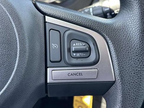 Used 2017 Subaru Forester 2.5i Premium AWD/4WD image 11