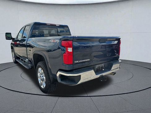 Used 2020 Chevrolet Silverado 3500 LTZ w/ LTZ Convenience Package AWD/4WD image 3