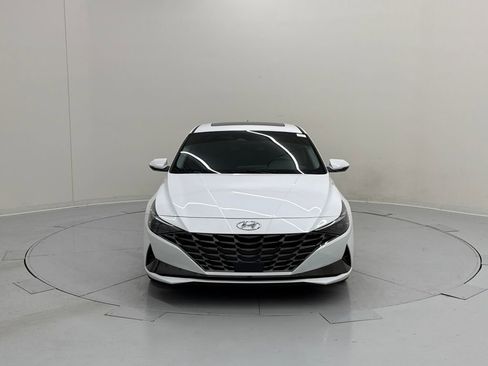 Used 2021 Hyundai Elantra Limited image 9