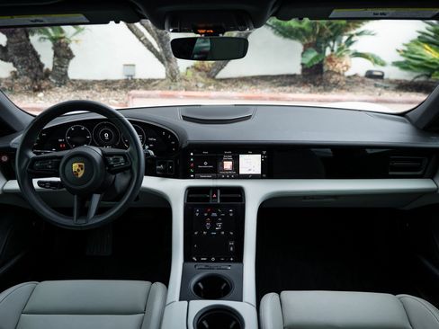 Used 2020 Porsche Taycan 4S image 16