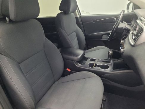 Used 2016 Kia Sorento LX w/ LX Convenience Package image 21