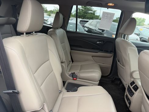 Used 2017 Honda Pilot Elite image 17