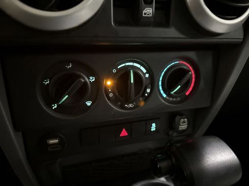 Used 2010 Jeep Wrangler Unlimited Sahara w/ Dual Top Group image 15