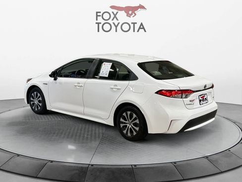 Used 2020 Toyota Corolla LE image 3