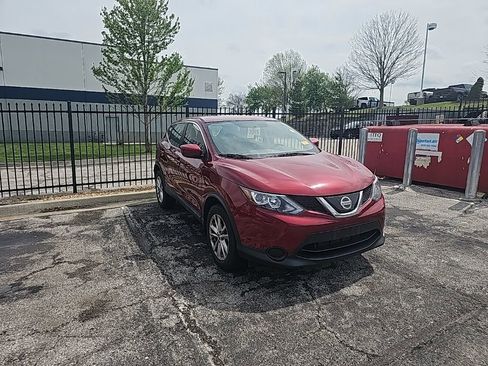 Used 2019 Nissan Rogue Sport S w/ Appearance Package image 3