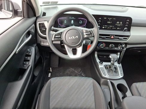 New 2026 Kia Seltos LX image 12