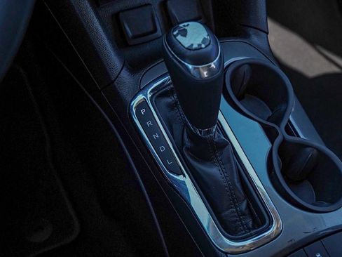 Used 2017 Chevrolet Cruze LT w/ Convenience Package image 19