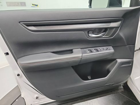 Certified 2025 Honda CR-V Sport image 13