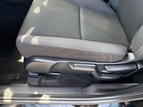 Used 2022 Honda HR-V LX image 11