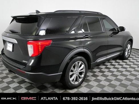 Used 2022 Ford Explorer XLT w/ Equipment Group 202A image 3