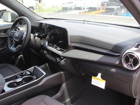 New 2026 Chevrolet Equinox LT FWD image 14