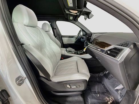 Used 2026 BMW X5 sDrive40i w/ Premium Package RWD image 30