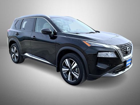 Used 2023 Nissan Rogue SL w/ SL Premium Package image 3