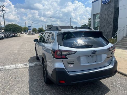 Used 2023 Subaru Outback Onyx Edition AWD/4WD image 6