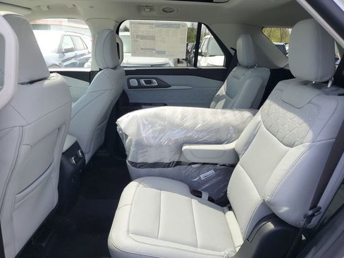 New 2026 Ford Explorer Platinum w/ LUX Leather Package AWD/4WD image 30