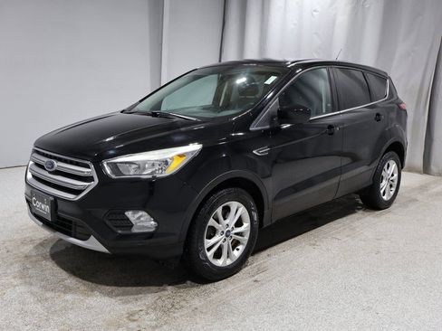 Used 2017 Ford Escape SE image 5