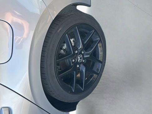 Used 2025 Honda Civic Sport image 16