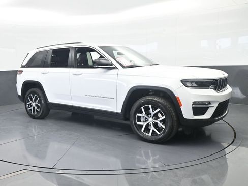 Used 2024 Jeep Grand Cherokee Limited image 8