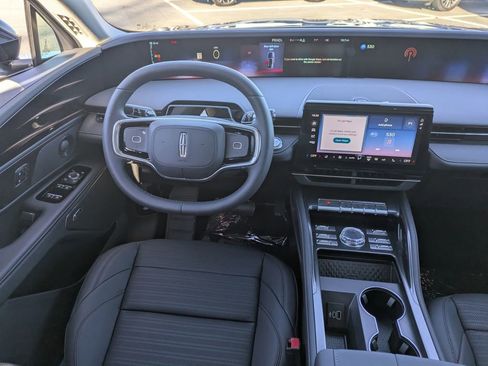 New 2026 Lincoln Nautilus Reserve image 18