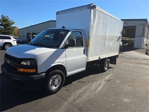 Used 2021 Chevrolet Express 3500 image 1