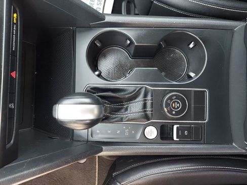 Used 2023 Volkswagen Atlas SE image 25