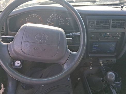 Used 1999 Toyota Tacoma 4x4 Xtracab image 5
