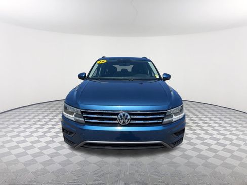 Used 2019 Volkswagen Tiguan S image 2