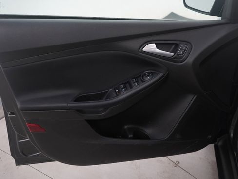 Used 2015 Ford Focus SE image 18