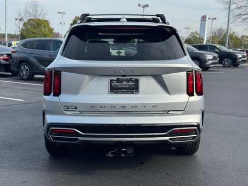 Used 2022 Kia Sorento EX w/ Panoramic Sunroof Package image 11
