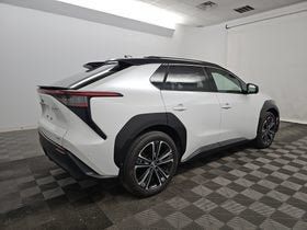 Used 2025 Toyota bZ4X AWD w/ Weather Package image 4