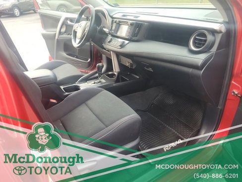 Used 2017 Toyota RAV4 XLE image 17