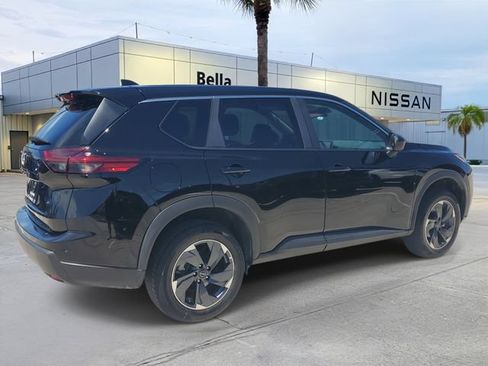 Used 2025 Nissan Rogue SV FWD image 7