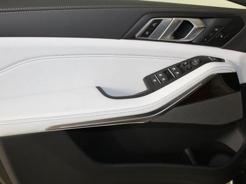 New 2026 BMW X5 xDrive40i w/ Climate Comfort Package image 11