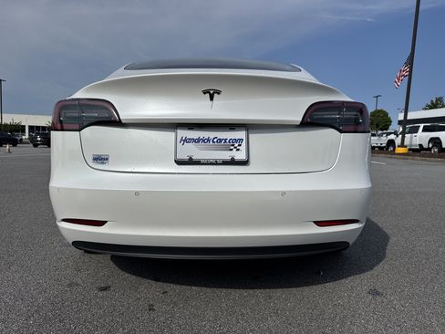 Used 2019 Tesla Model 3 Standard Range Plus RWD image 9