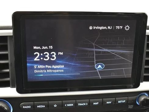 Used 2024 Hyundai Venue Limited FWD image 29