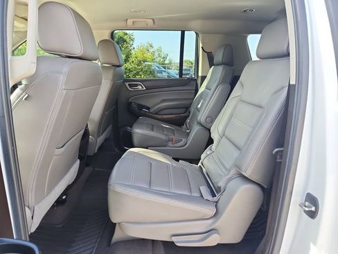 Used 2020 GMC Yukon XL Denali AWD/4WD image 9