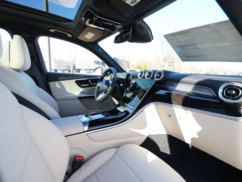 New 2026 Mercedes-Benz GLC 300 4MATIC image 39