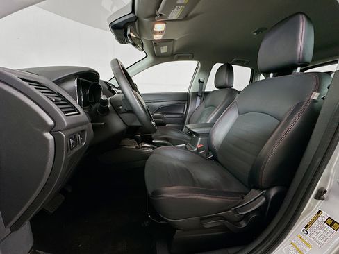 Used 2025 Mitsubishi Outlander Sport SE image 13