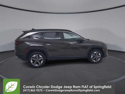 Used 2025 Hyundai Tucson SEL AWD/4WD image 16