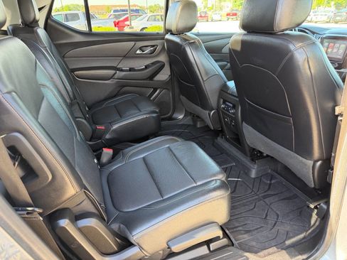 Used 2018 Chevrolet Traverse Premier w/ LPO, Floor Liner Package AWD/4WD image 15