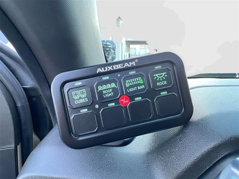 Used 2023 GMC Canyon AT4X image 34