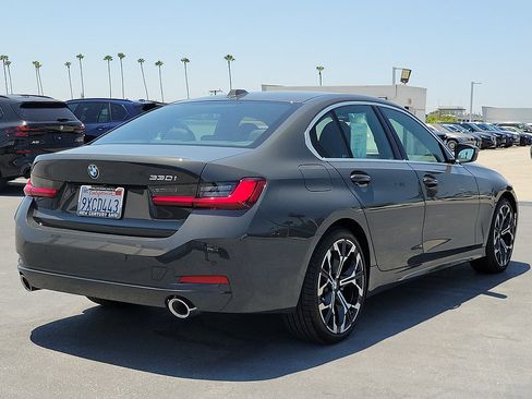 Used 2026 BMW 330i Sedan w/ Convenience Package RWD image 3