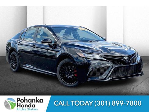 Used 2023 Toyota Camry SE image 1