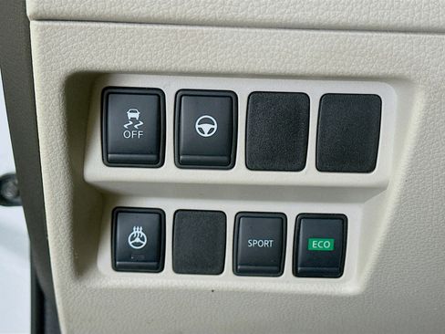 Used 2020 Nissan Rogue Sport SV w/ Technology Package image 16