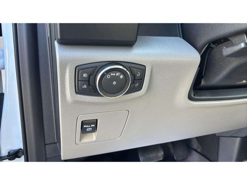 Used 2018 Ford F150 XL w/ Equipment Group 101A Mid AWD/4WD image 19