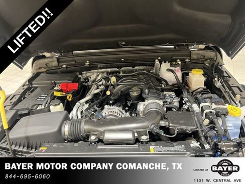 Used 2025 Jeep Gladiator Mojave AWD/4WD image 28