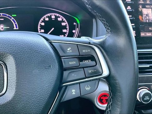 Used 2019 Honda Accord Touring image 11