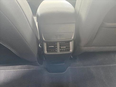 Used 2025 Chevrolet Equinox LT AWD/4WD image 18
