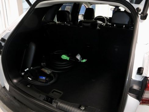 Used 2023 Ford Escape SE image 16